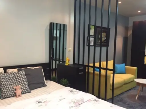 Rent One X Sukhumvit 26 Fully furnished, built in, beautiful, convenient to travel, hurry