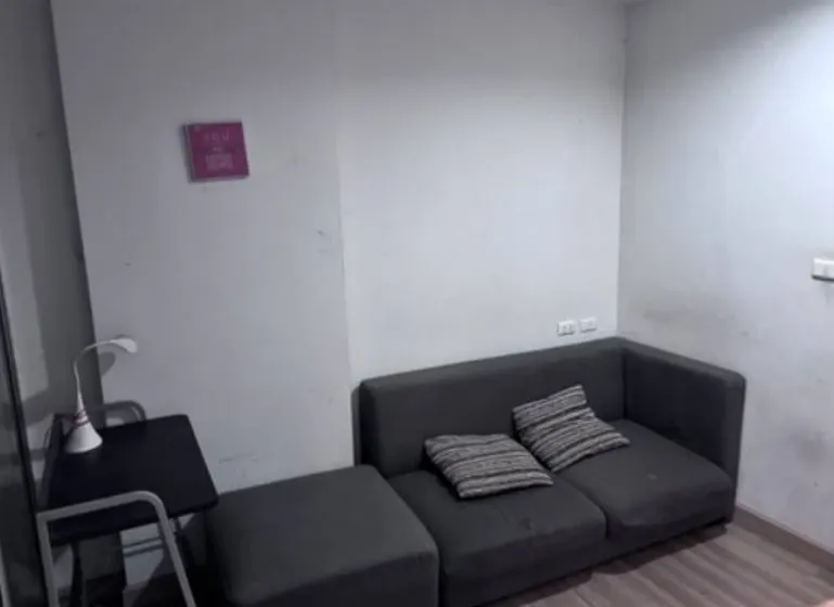 Condo for rent at The Niche ID BangKhae. The unit is partitioned into separate areas and comes fully furnished. Affordable price. Book now!