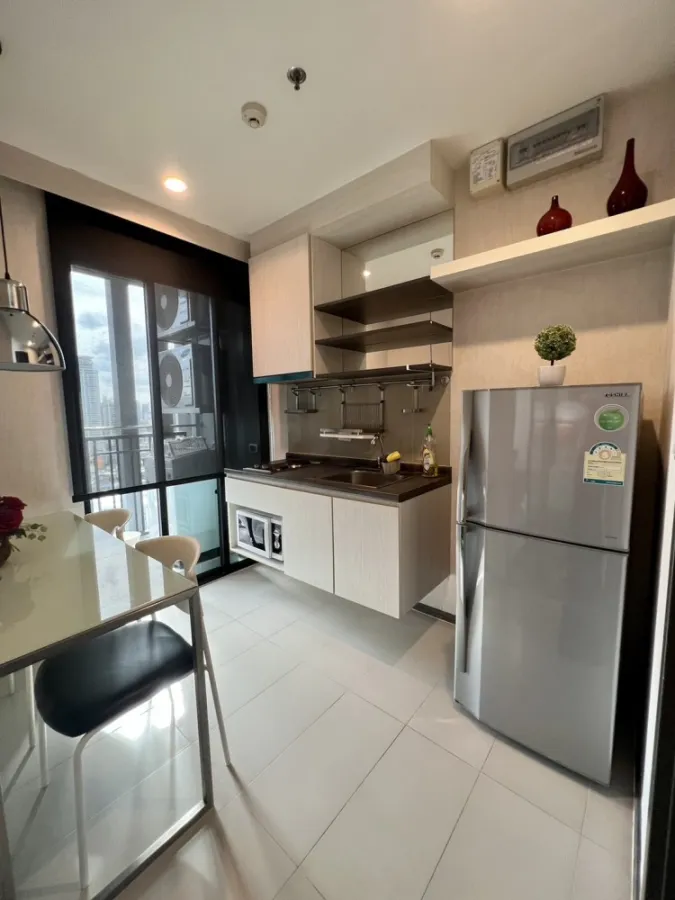 For rent, The Base Park West, 24th floor, city view, beautiful room, fully furnished, ready to move in immediately, book now, hurry up.