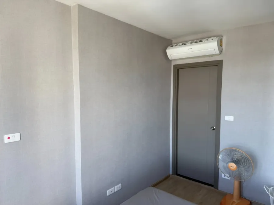 For rent Ideo O2, 5th floor, room comes with complete furniture and electrical appliances. Book now, don't miss it.
