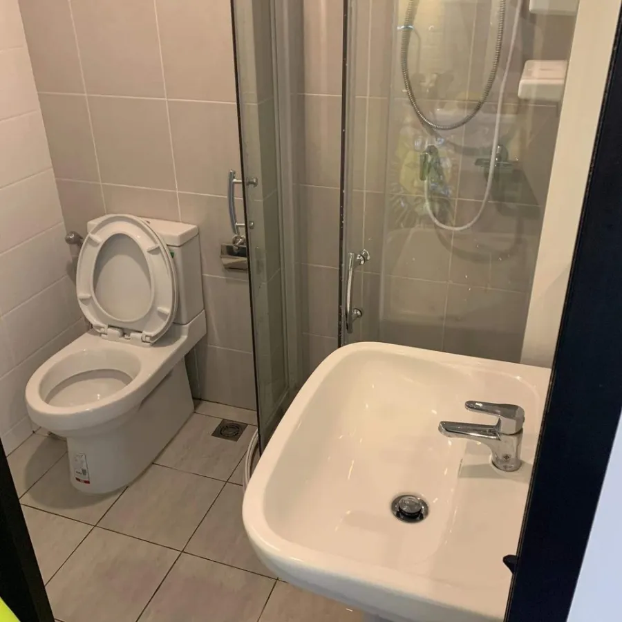 For rent, Pause iD, 5th floor, corner room, complete with furniture and appliances. If you don't reserve, you will miss a lot. Hurry up.