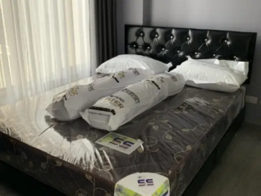 For rent Nye by Sansiri 1 ห้องนอน 1 ห้องน้ำ วิวสระว่ายน้ำ โซฟาหนังอย่างดี ห้องดีอย่าปล่อยให้หลุดมือ