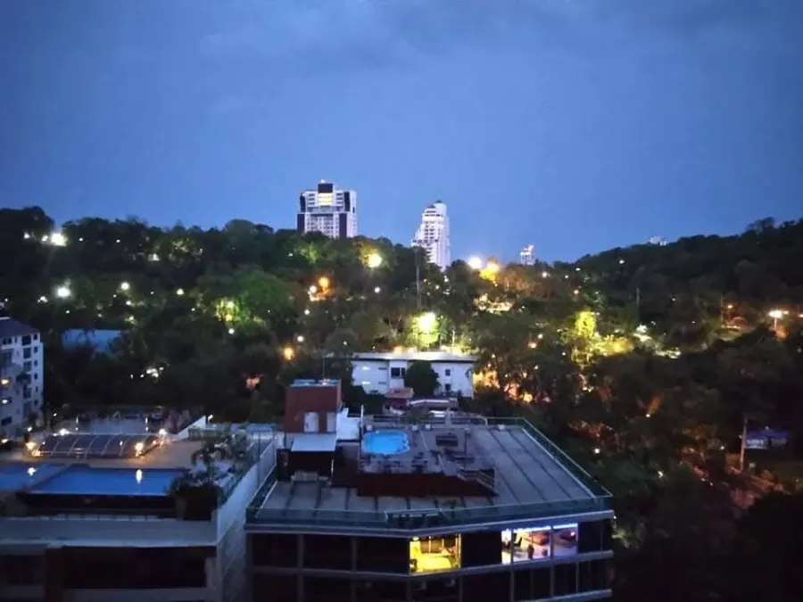 For rent Unixx South Pattaya with full mountain view, decorated in green tones, super cool tones. Book now and you won't be disappointed.