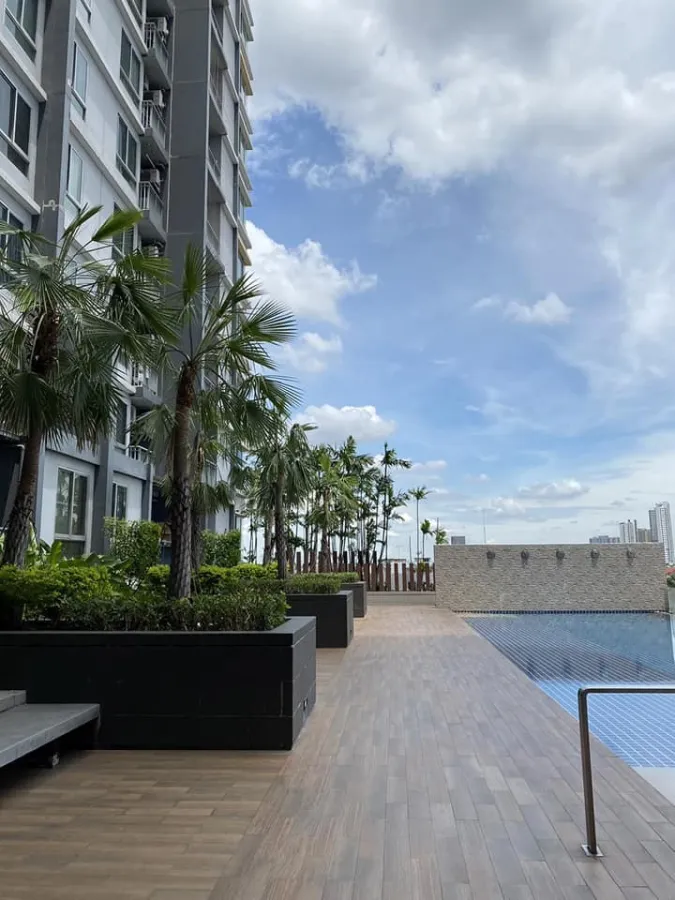 For rent, The Parkland Ratchada-Thapra, 18th floor, clear view. The room is perfectly wallpapered, must be reserved.