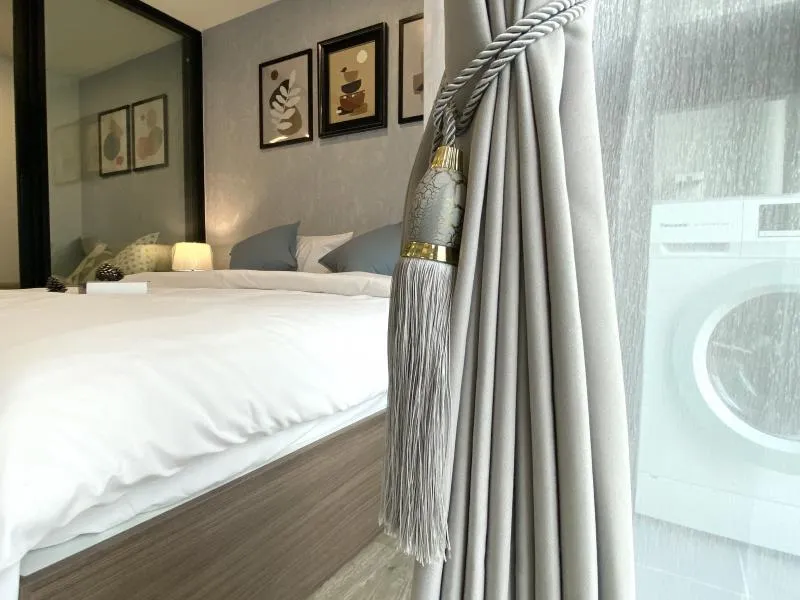 ????พร้อมอยู่!???? /by owner/ สองปี 13,000 เฟอร์ครบ เตียง King Size ให้เช่าเคฟทาวน์สเปซ ติด ม.กรุงเทพฯ
