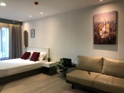 Urgent sale, Condo Regent Home Bangson Phase 2, nice decorated room. Fully built-in, best price, book now.