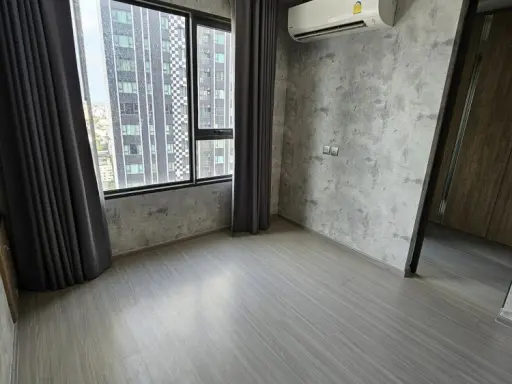 Urgent sale, Life Ladprao Condo, empty room, inexpensive price, ready to build in very well, you can't miss it.