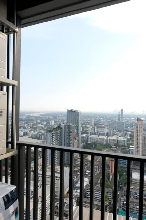 Condo for rent, Knightsbridge Prime On Nut, high floor, new room, fully furnished, you can move in. Can't miss it