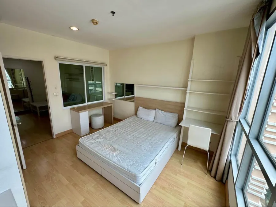 For sale, for rent, Life @ Phahonyothin-Ari, stunning city view, fully furnished, book now and you won't be disappointed.