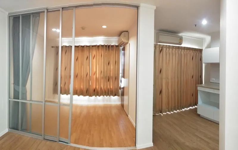 Urgent for rent !! Condo Lumpini Ville Lasalle-Bearing, empty room, high floor, corner room, convenient transportation, near the train, don't miss !!