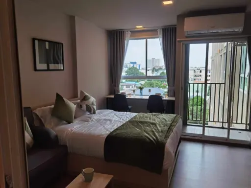 For rent, D Condo Phana, corner room, pool view, well decorated, very livable, complete with amenities, hurry and book now.