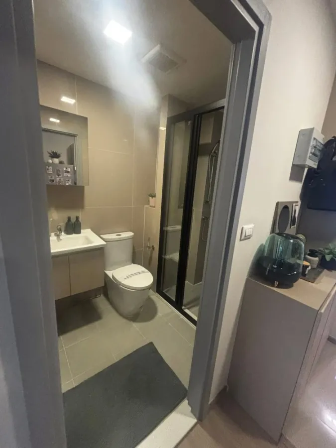 For rent: The Move Bang Khae, spacious room with usable space. Pet owners definitely shouldn't miss this.