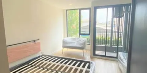 For rent Attitude Bu ตึกc ชั้น2 ทิศเหนือวิวสีเขียวพื้นที่ฝั่งตรงข้ามเป็นสนามหญ้าเงียบสงบทิศเหนือ