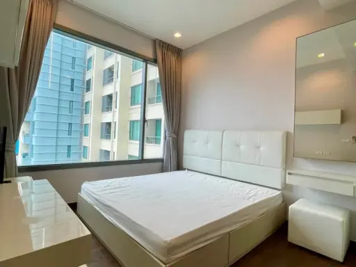 ให้เช่า คอนโดQ Asoke ห้องมุมขนาด 48 ตร.ม. 2 ห้องนอน ชั้น 21 ทิศใต้ วิวสระว่ายน้ำ สะดวกครบจบที่เดียว images