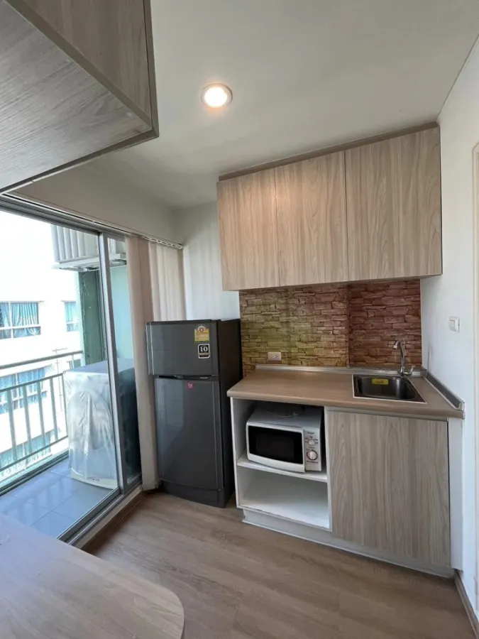 For rent, LPN VILLE On Nut-Pattanakarn, build-in room, beautiful decoration, lots of storage, clean, ready to move in, book now.