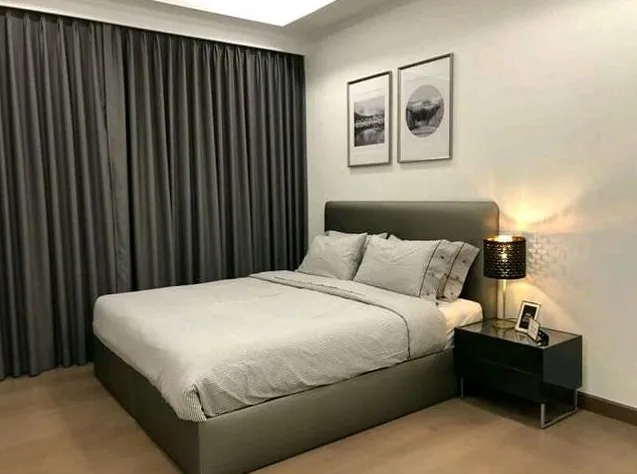 very ready in this room fully furnished complete electrical appliances Ready to carry the bag in.