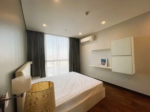 For SALE RENT Leluk Condominium, room divided into proportions, Buit-In, complete set, just come and move in.