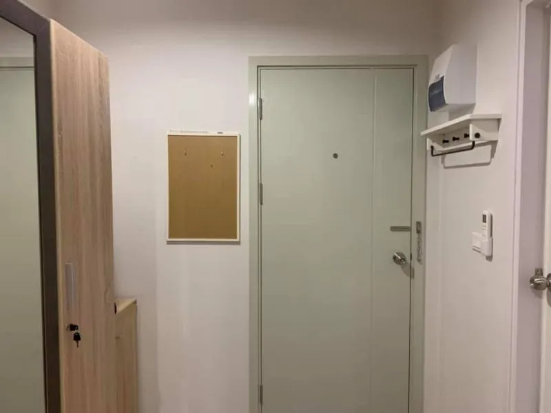 Condo for rent, REACH Phahonyothin 52, brand new room. Fully furnished, ready to move in. Clear view. Very cool breeze. Book now.