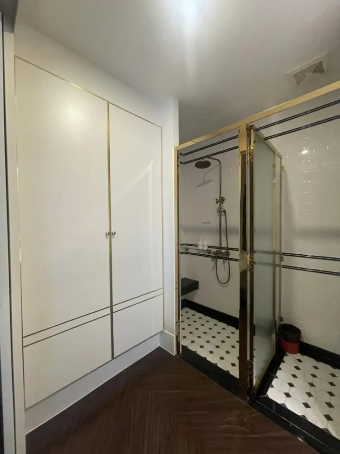 For sale, for rent, Grand Florida Beachfront Condo Resort Pattaya (Jomtien), nice built-ins, next to the sea, reserve now.