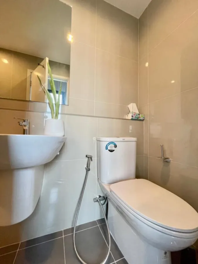 Condo for rent, The Tree Huamark, new room, good location, convenient transportation, ready to move in, near the mall, don't wait!!