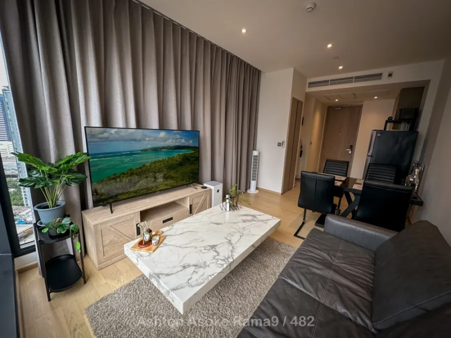 Condo for rent, Ashton Asoke-Rama 9, decorated room, ready to move in. Complete with premium amenities, don't miss it.