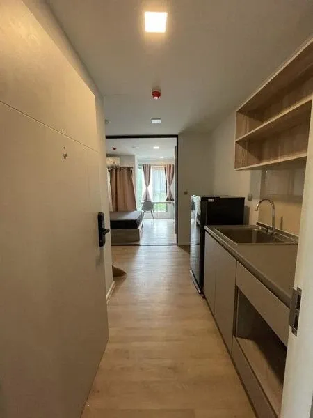For rent: Kev TU Building C, 3rd floor, pool view, separate room, fully furnished, book now, don't miss out.