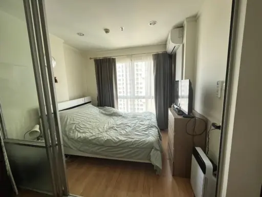 For sale, Lumpini Ville Chaengwattana-Pak Kret, pool view, 1 bedroom, fully furnished and electrical appliances. Book now.