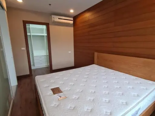 ปล่อยเช่าด่วน ๆ คอนโด Q house sathorn เฟอร์นิเจอร์ และเครื่องใช้ไฟฟ้าครบ พร้อมเข้าอยู่ images