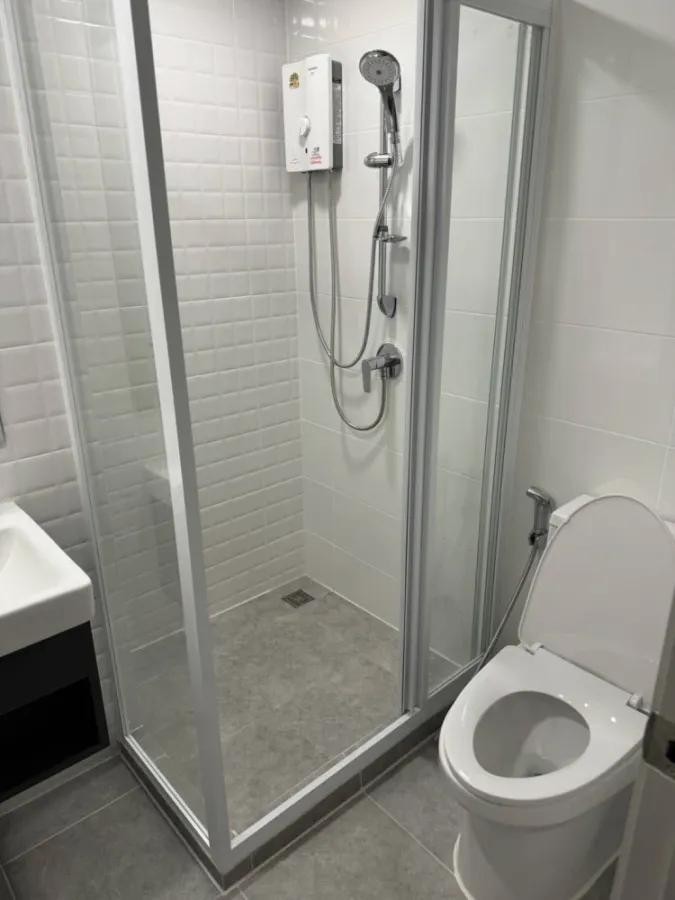 For rent: Kave Seed Kaset, 5th floor, corner room, fully furnished, ready to move in. If interested, hurry and reserve now. Don't miss out!