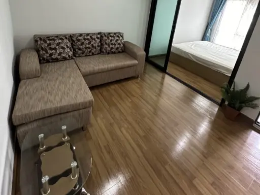 Condo for rent: Regent Home 18 Chaengwattana-Lak Si The rooms are clearly separated, divided into zones perfectly. Great price. Hurry and reserve.
