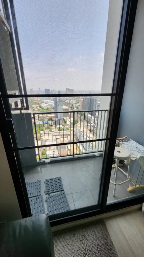 Condo for rent: Quinn Ratchada 17, spacious room, 32nd floor, open and comfortable view. Not exposed to the hot sun all year, quiet, move quickly.