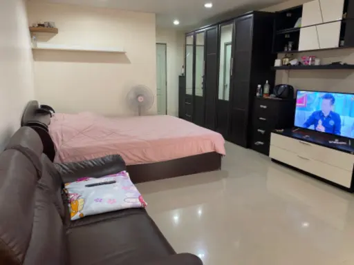 Urgent sale!! Condo Regent Home 5 Ratchada 19, 4th floor, Building A, beautiful room, good view, ready to move in. Don't miss it!! images