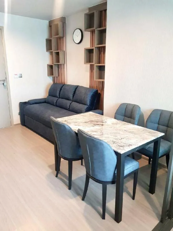 Life Ladprao, a luxury condo that gives your every touch a happiness. This room is ready to move in. The common area is ready to use for rent.