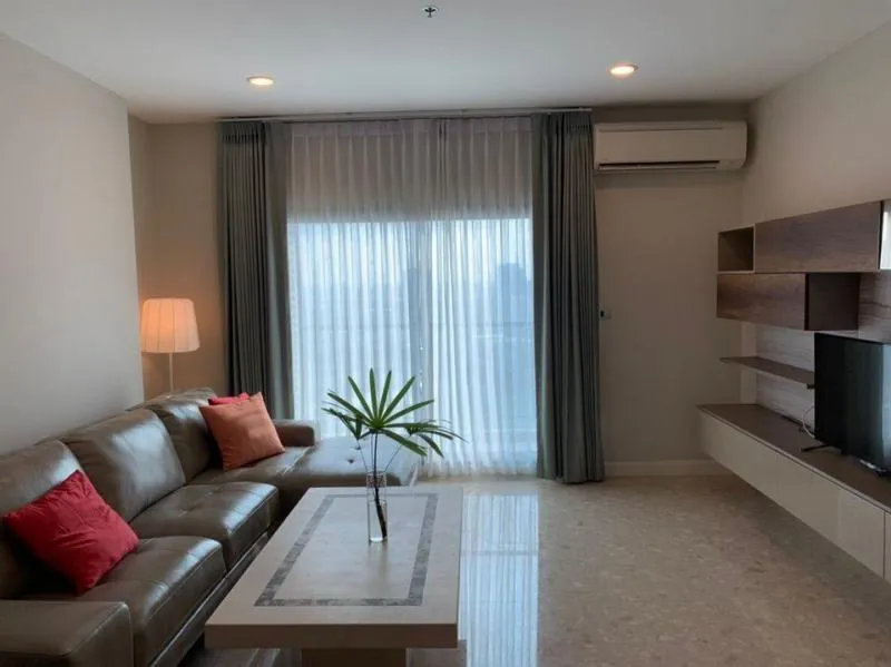 Condo for sale, The Crest Sukhumvit 34, 22nd floor, beautiful view, 2 bedrooms, easy to travel, near the BTS, do not miss!