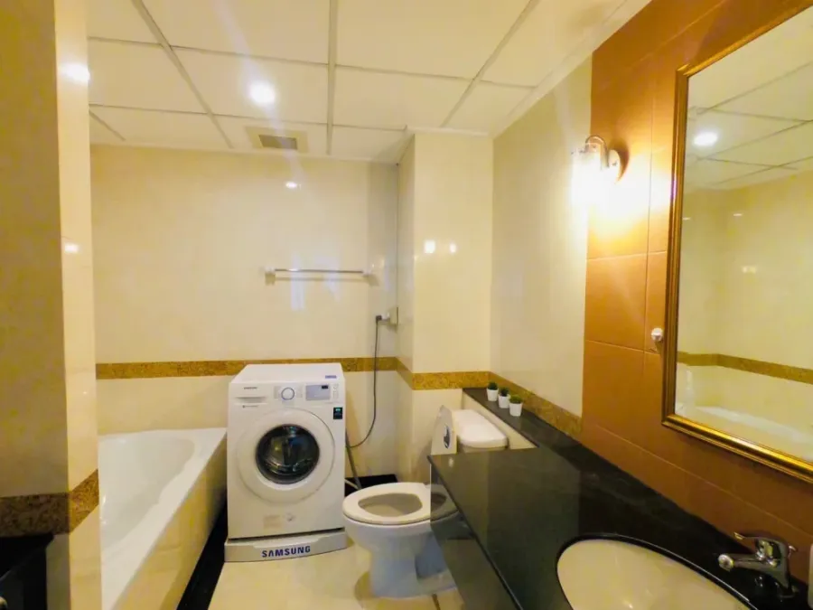 For sale: Supalai Oriental Place Sathorn - Suanplu, very spacious area, 7th floor, convenient and safe entrance and exit. If you're slow, you'll defin