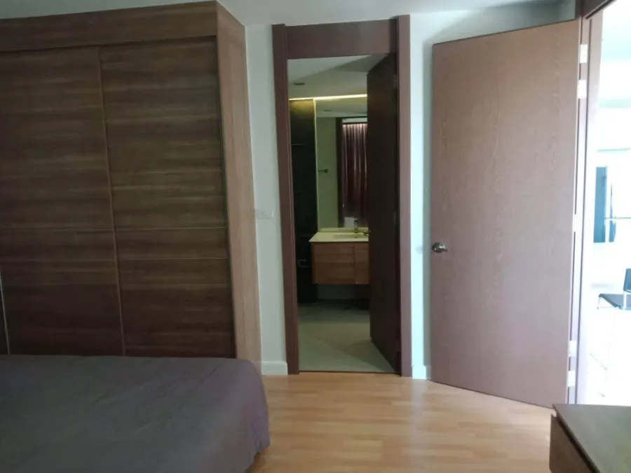 Green Lake Condo Sriracha for sale, spacious room with plenty of usable space, comes with complete furniture and amenities, reserve now!