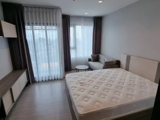 For rent: Life Sathorn-Sierra, 18th floor, fully furnished, appliances included, move in now, don't hesitate. images