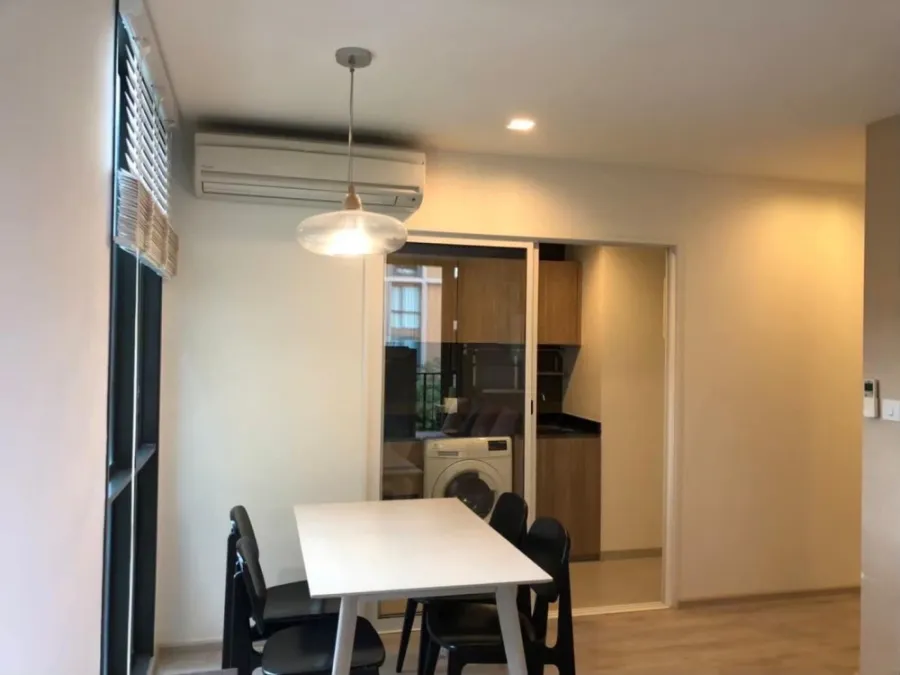 For rent, Chambers Chaan, Lat Phrao-Wang Hin. Swimming pool view The atmosphere is very good. Decorated in a cozy style, very livable. Book now.
