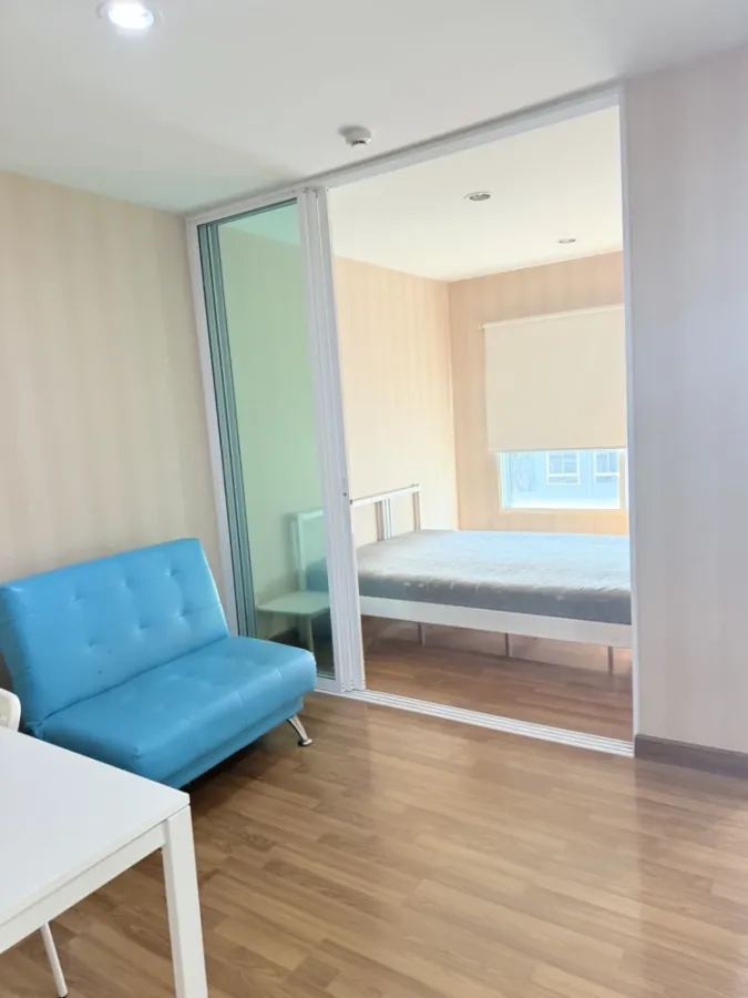 ให้เช่า รีเจ้นท์ โฮม บางซ่อน ชั้นสูง (ชั้น 22) ลมโกรกเย้นสบายทั้งวัน ติดวอลเปเปอร์อย่างดีทั้งห้อง พลาดแล้วจะเสียใจ