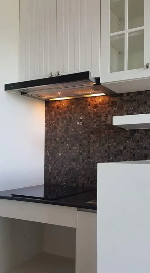 Selling The Patio Bangsaen. Beautifully decorated unit with high-quality wallpaper and complete furnishings. Book now!