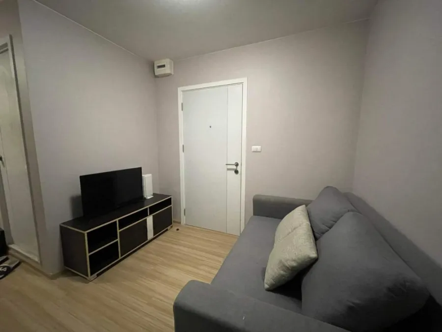 For rent, Plum Condo Chaengwattana Station, not hot room, fully furnished, plus a good mattress You can carry your bag in.