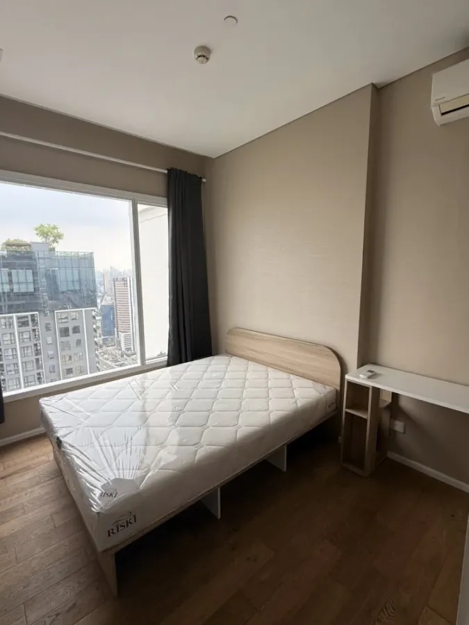 ให้เช่า The Saint Residences ชั้น 35 วิวเมืองฝั่งวิภาวดี รับลมดีตลอดปี ห้องไม่ร้อน ห้ามพลาด