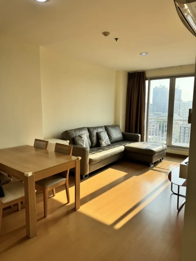🔥 Hot Rental! Spacious 2BR Condo Right Next to MRT Huai Khwang (0 Meters!) 🔥