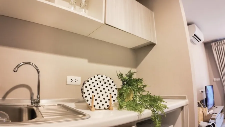 For rent: Metro Luxe Riverfront Rattanathibet. The room is beautifully decorated and very livable. Complete electrical appliances, urgent