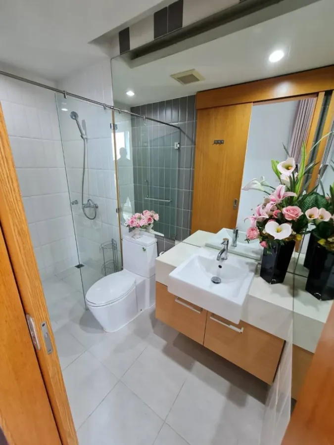Condo for sale/rent, Circle Condominium, ready to move in.