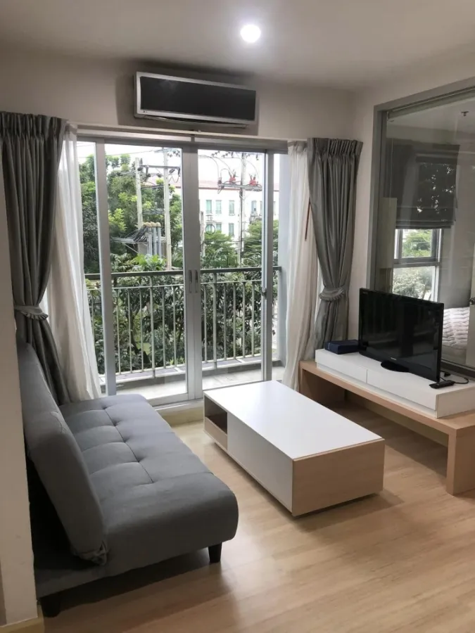 For rent: The Parkland Srinakarin Lakeside, corner room, 3rd floor, building 1, city view, fully furnished, reserve now.