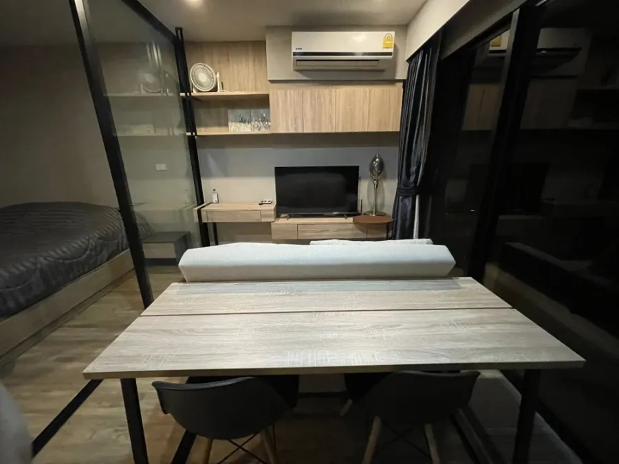 ให้เช่า Blossom Condo @ Sathorn-Charoenrat 1 ห้องนอน 1 ห้องน้ำ มาพร้อมเฟอร์ครบครัน ห้ามพลาด