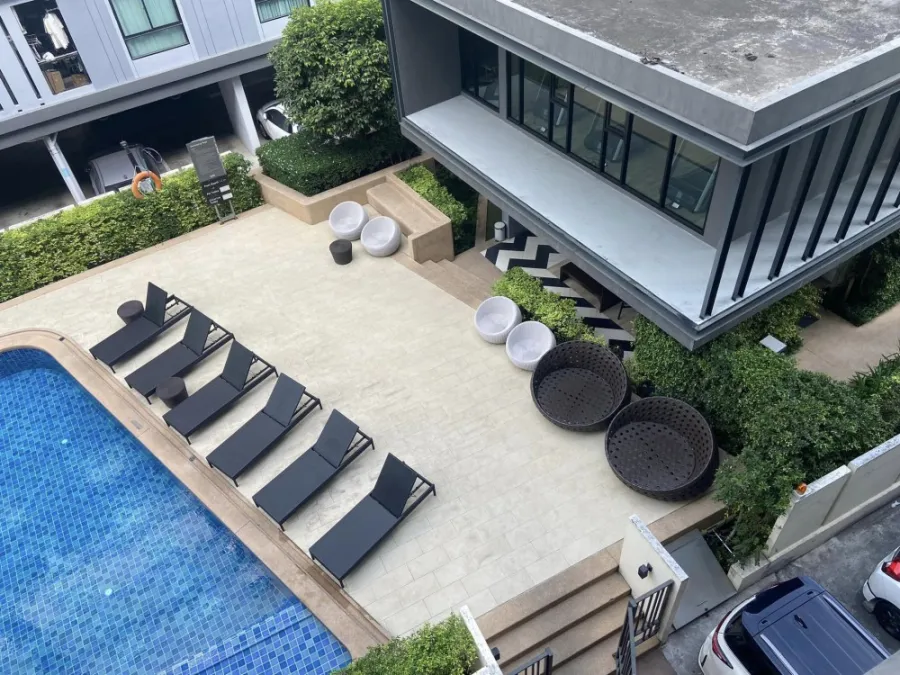 ขาย ยูนิโอ รามคำแหง-เสรีไทย ห้องกั้นเป็นสัดส่วน มองเห็นวิวสระน้ำ แถมเฟอร์เพียบ รีบจองก่อนหลุดมือ