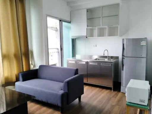 For sale and rent, Parkland Ratchada-Tha Phra, complete with electrical appliances, large built-in wardrobe, can put all your stuff in, book now.