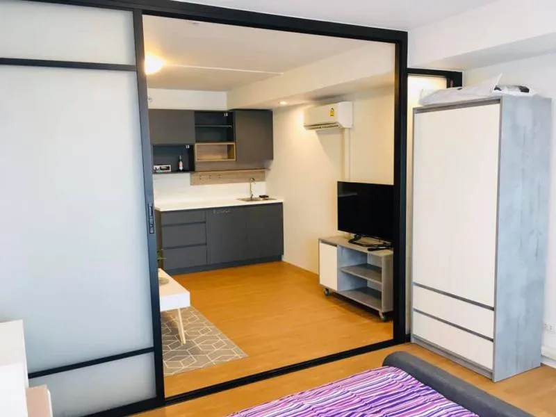 Oh wow, very beautiful. Condo for sale Supalai Park Phaholyothin 21, newly decorated, fully furnished, 6th floor, you will regret it.